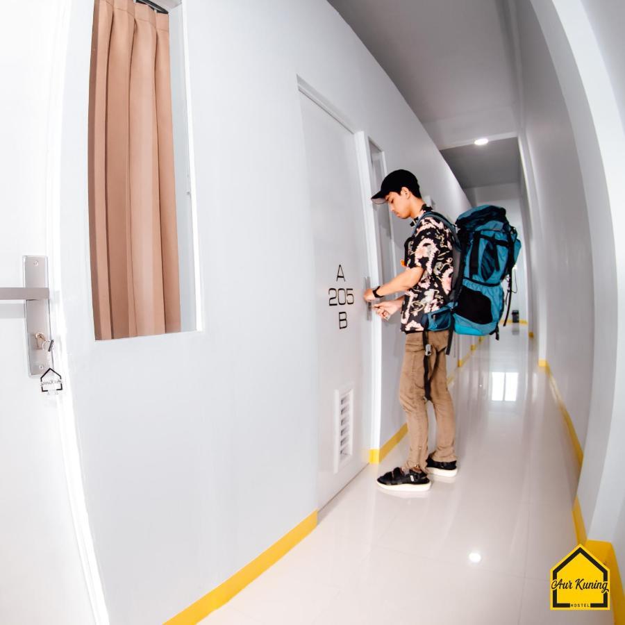 Aur Kuning Hostel Syariah Bukittinggi Exterior foto